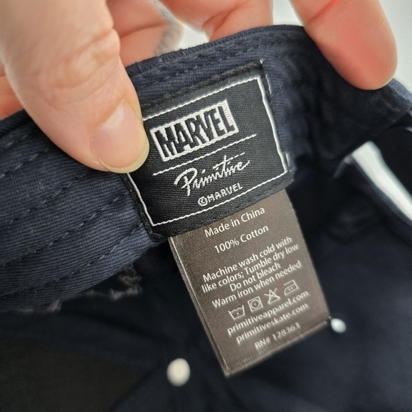 Primitive × Marvel | Wolverine embroidered logo navy snapback hat | unisex - Picture 8 of 8